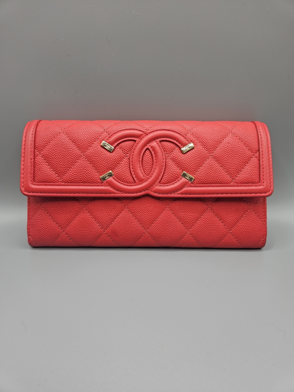 ❤️Caviar Quilted Large Filigree Gusset Flap Wallet Red❤️
